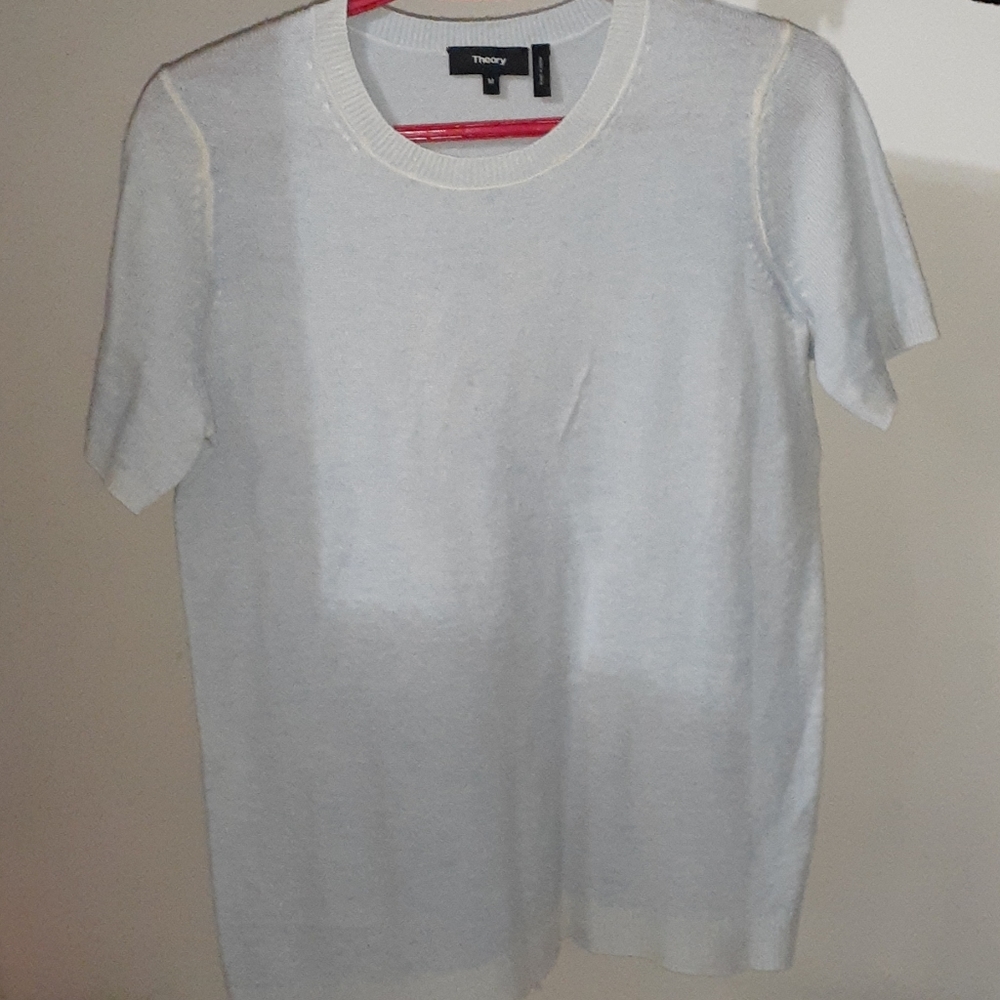 Light blue crew neck t-shirt